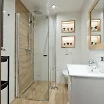 Academy Apartment *